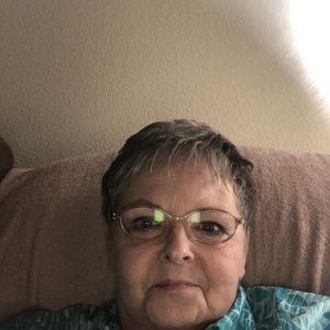 Meet your Posher, Cassandra